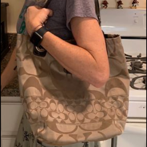 Coach Purse - Picture 7 of 8